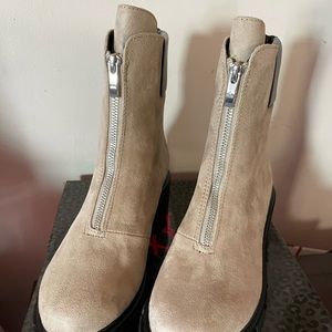 Women’s Suede Ankle Boot - Size 9